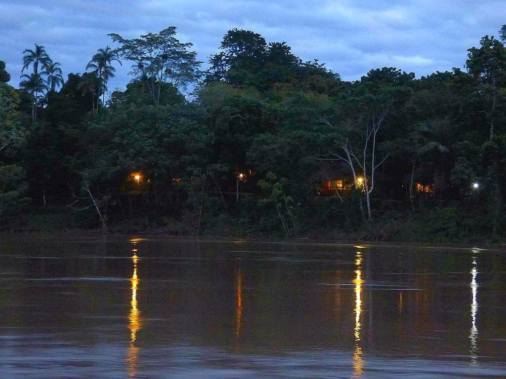 Tambopata River Puerto Maldonado Luaran gambar