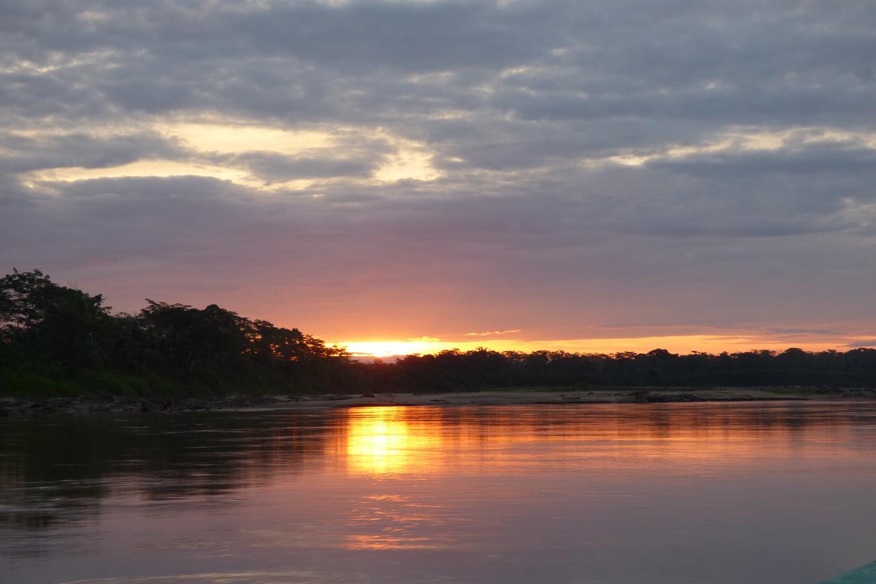 Tambopata River Puerto Maldonado Luaran gambar